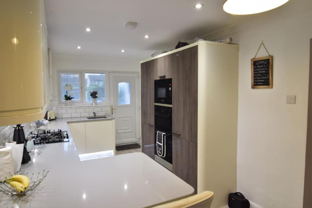 Mikes At Menai - Stylish & Spacious 3 Bed House In Menai Bridge. 외부 사진