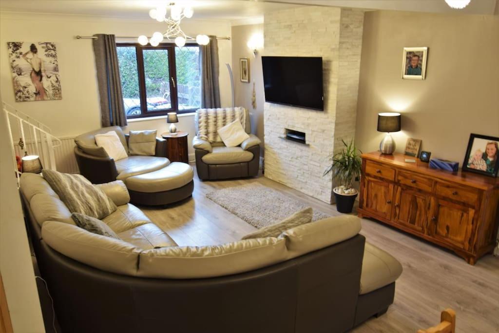 Mikes At Menai - Stylish & Spacious 3 Bed House In Menai Bridge. 외부 사진
