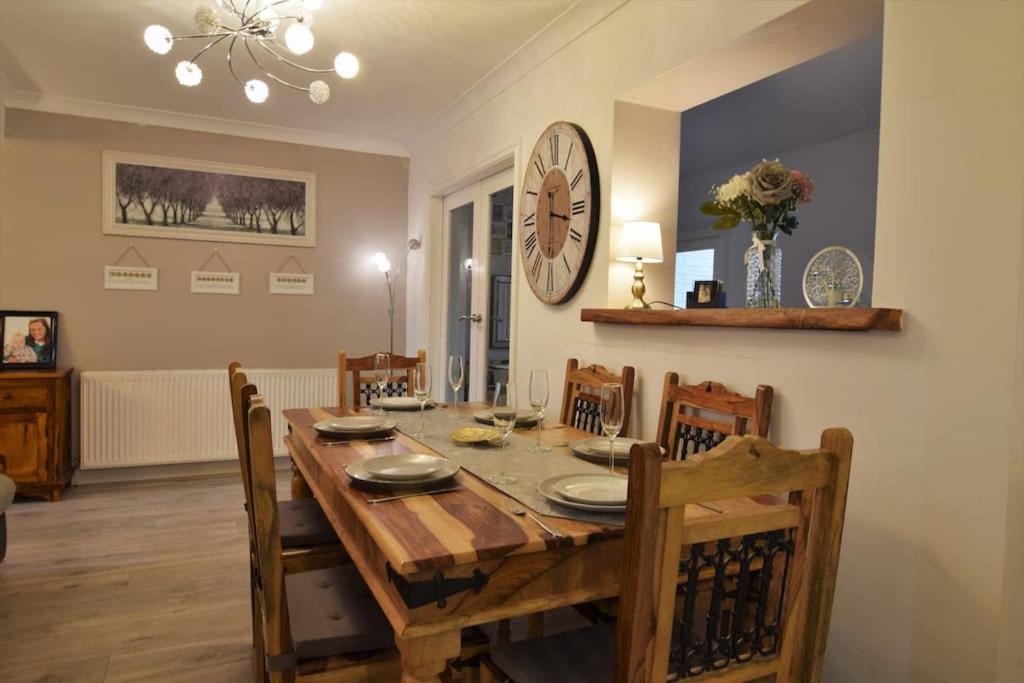 Mikes At Menai - Stylish & Spacious 3 Bed House In Menai Bridge. 외부 사진