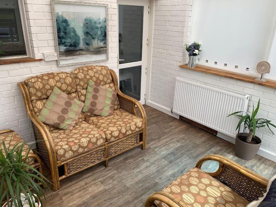 Mikes At Menai - Stylish & Spacious 3 Bed House In Menai Bridge. 외부 사진